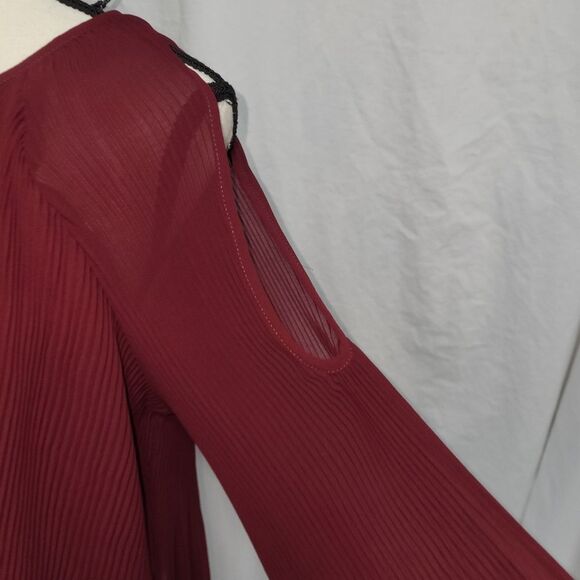 Romeo and Juliet Couture blouse, sheer long sleeve, burgandy, SZ Medium NWT - Picture 4 of 8